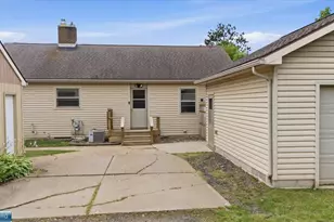 107 S Elba Ave, Eveleth, MN 55734 - Photo 5