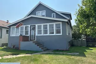 216 E 25th St, Hibbing, MN 55746 - Photo 15