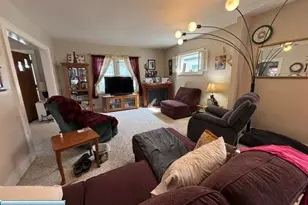 216 E 25th St, Hibbing, MN 55746 - Photo 3
