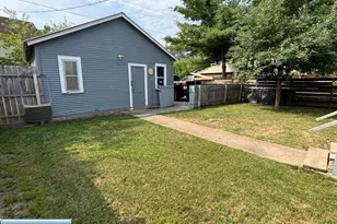216 E 25th St, Hibbing, MN 55746 - Photo 13