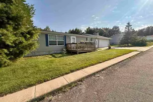 201 Deerwood Dr, Gilbert, MN 55741 - Photo 17