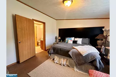 201 Deerwood Dr, Gilbert, MN 55741 - Photo 9