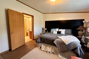 201 Deerwood Dr, Gilbert, MN 55741 - Photo 9