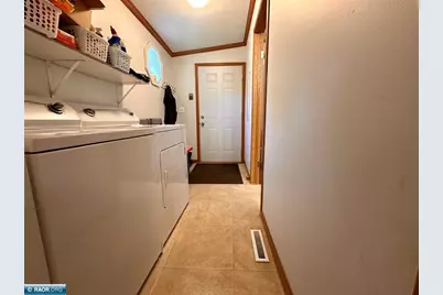 201 Deerwood Dr, Gilbert, MN 55741 - Photo 5