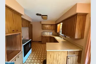 717 Maple Dr, Aurora, MN 55705 - Photo 5