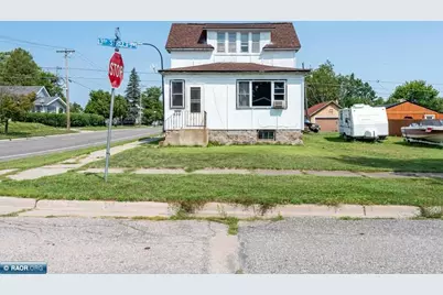 230 3rd St NW, Chisholm, MN 55719 - Photo 1