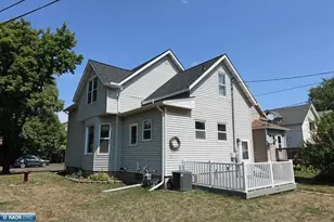 328 10th St S, Virginia, MN 55792 - Photo 5