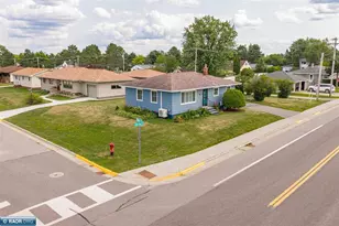 308 S 8th Ave E, Ely, MN 55731 - Photo 3
