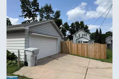 219 8th St SW, Chisholm, MN 55719 - Photo 3