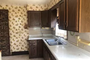 1220 E 14th Ave, Hibbing, MN 55746 - Photo 7