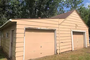 1220 E 14th Ave, Hibbing, MN 55746 - Photo 21