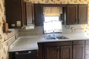 1220 E 14th Ave, Hibbing, MN 55746 - Photo 5