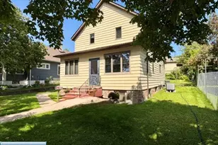 312 1st St SW, Chisholm, MN 55719 - Photo 3