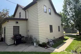312 1st St SW, Chisholm, MN 55719 - Photo 33