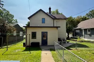 312 1st St SW, Chisholm, MN 55719 - Photo 5