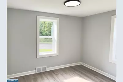 1100 Lincoln Ave, Eveleth, MN 55734 - Photo 13