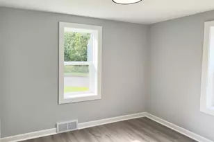 1100 Lincoln Ave, Eveleth, MN 55734 - Photo 13