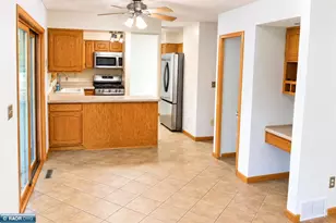 307 E Park Dr, Hibbing, MN 55746 - Photo 15