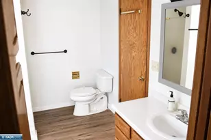 307 E Park Dr, Hibbing, MN 55746 - Photo 19
