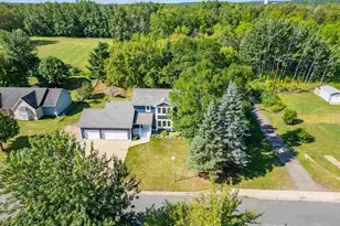 307 E Park Dr, Hibbing, MN 55746 - Photo 11