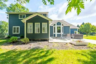 307 E Park Dr, Hibbing, MN 55746 - Photo 5