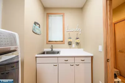 114 Highland Dr, Hibbing, MN 55746 - Photo 31