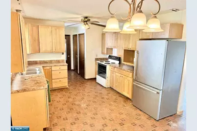 3919 8th Ave E, Hibbing, MN 55746 - Photo 7