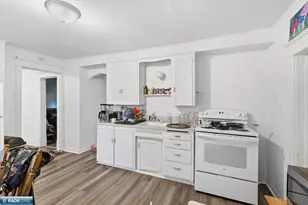 1208 S 2nd Ave W, Virginia, MN 55792 - Photo 3