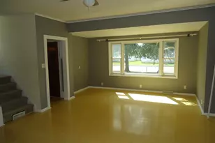 539 E 39th St, Hibbing, MN 55746 - Photo 5