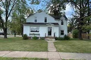 2027 12th Ave E, Hibbing, MN 55746 - Photo 5