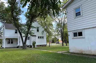 2027 12th Ave E, Hibbing, MN 55746 - Photo 3