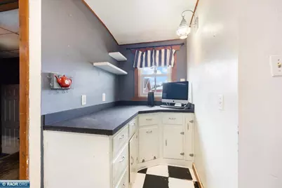 213 & 215 W 4th Ave N, Aurora, MN 55705 - Photo 11