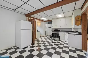 213 & 215 W 4th Ave N, Aurora, MN 55705 - Photo 9
