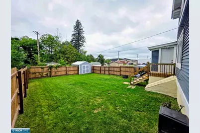 313 Forest St, Buhl, MN 55713 - Photo 5