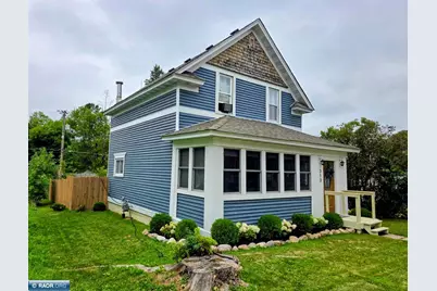 313 Forest St, Buhl, MN 55713 - Photo 1