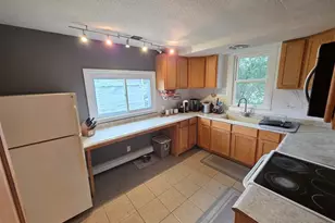 313 Forest St, Buhl, MN 55713 - Photo 13