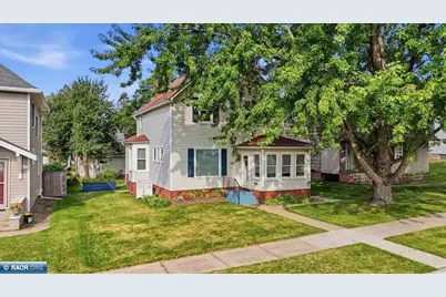 217 Chandler Ave, Eveleth, MN 55734 - Photo 1