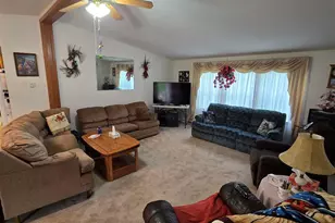 204 Congdon Ave, Coleraine, MN 55722 - Photo 3