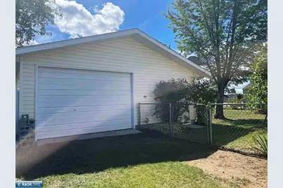 32 Astor Rd, Babbitt, MN 55706 - Photo 3