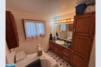 611 W 33rd St, Hibbing, MN 55746 - Photo 11