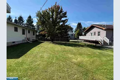 611 W 33rd St, Hibbing, MN 55746 - Photo 19