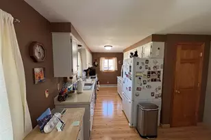 611 W 33rd St, Hibbing, MN 55746 - Photo 5