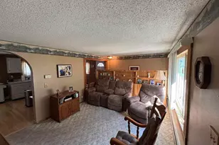 611 W 33rd St, Hibbing, MN 55746 - Photo 3