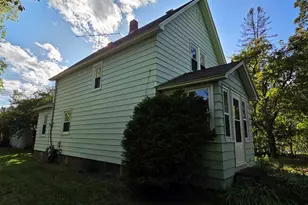 117 Virginia Ave W, Gilbert, MN 55741 - Photo 3