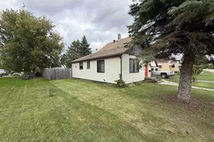 731 E Camp St, Ely, MN 55731 - Photo 3