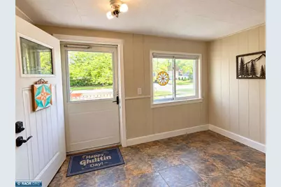3001 4th Ave W, Hibbing, MN 55746 - Photo 7