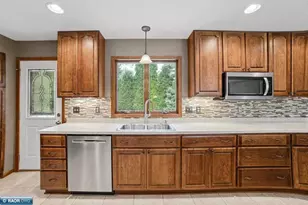 407 Mesabi Dr, Hibbing, MN 55746 - Photo 21