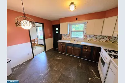 15 11th St NW, Chisholm, MN 55719 - Photo 7