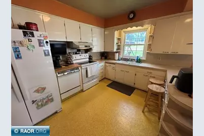 3809 E 2nd Ave, Hibbing, MN 55746 - Photo 5