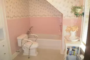 2122 E 5th Ave, Hibbing, MN 55746 - Photo 11